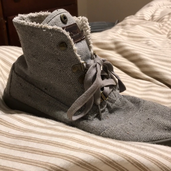 Toms Hightop Shoes - Picture 2 of 4